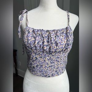 ꧁Cᴏᴛᴛᴀɢᴇ Cᴏʀᴇ Fʟᴏʀᴀʟ꧂ Spaghetti Strap Cropped Tank Top with Adjustable Straps